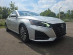 2023 Altima Thumbnail 1