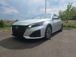 2023 Altima Thumbnail 2