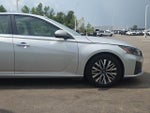 2023 Altima Thumbnail 3