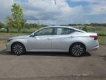 2023 Altima Thumbnail 11