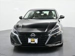 2024 Altima Thumbnail 3