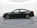 2024 Altima Thumbnail 9