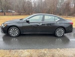 2024 Altima Thumbnail 11
