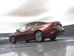 2025 Altima Thumbnail 16