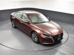 2025 Altima Thumbnail 18