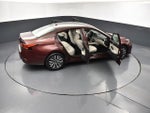 2025 Altima Thumbnail 22