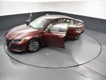 2025 Altima Thumbnail 23