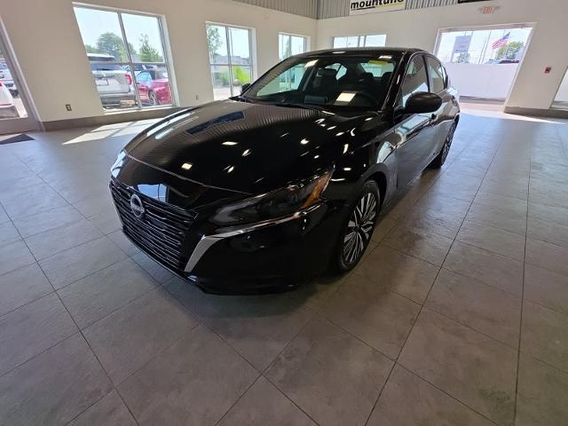 2025 Nissan Altima