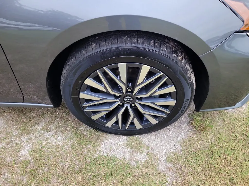 2025 Nissan Altima - $19,452