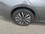 2025 Altima Thumbnail 17