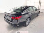 2025 Altima Thumbnail 7