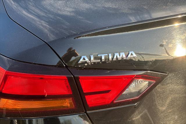 2022 Nissan Altima - $14,990