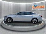2022 Altima Thumbnail 7