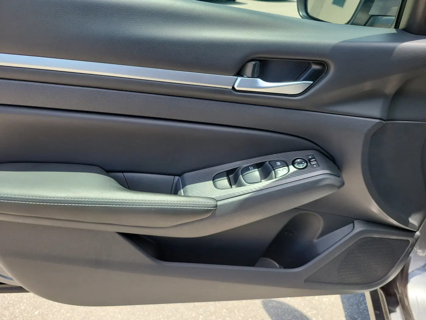2022 Nissan Altima - $16,990