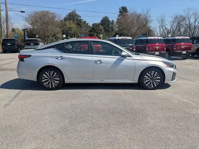 2023 Nissan Altima 2.5 SV 4DR Sedan