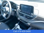 2023 Altima Thumbnail 40