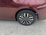 2023 Altima Thumbnail 30