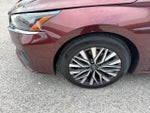 2023 Altima Thumbnail 31