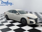 2023 Altima Thumbnail 7
