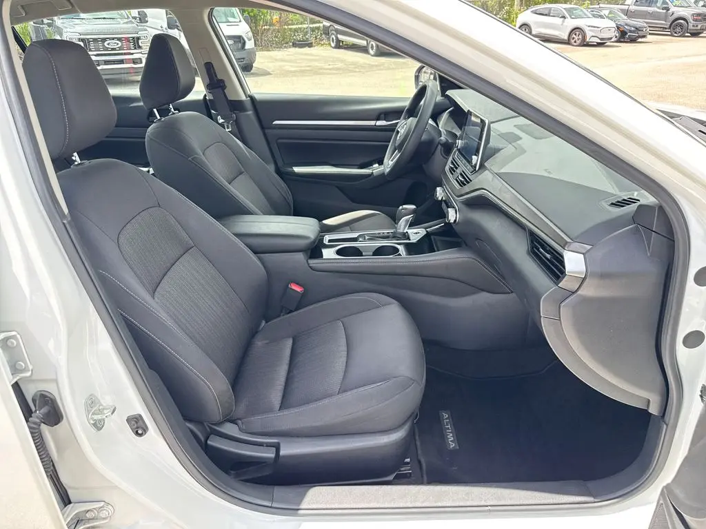 2023 Nissan Altima - $17,901