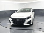 2025 Altima Thumbnail 10
