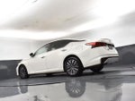 2025 Altima Thumbnail 16