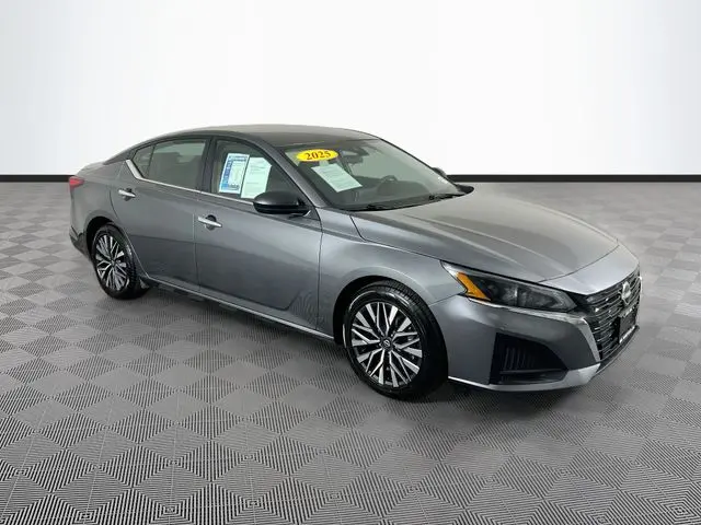 2025 Nissan Altima