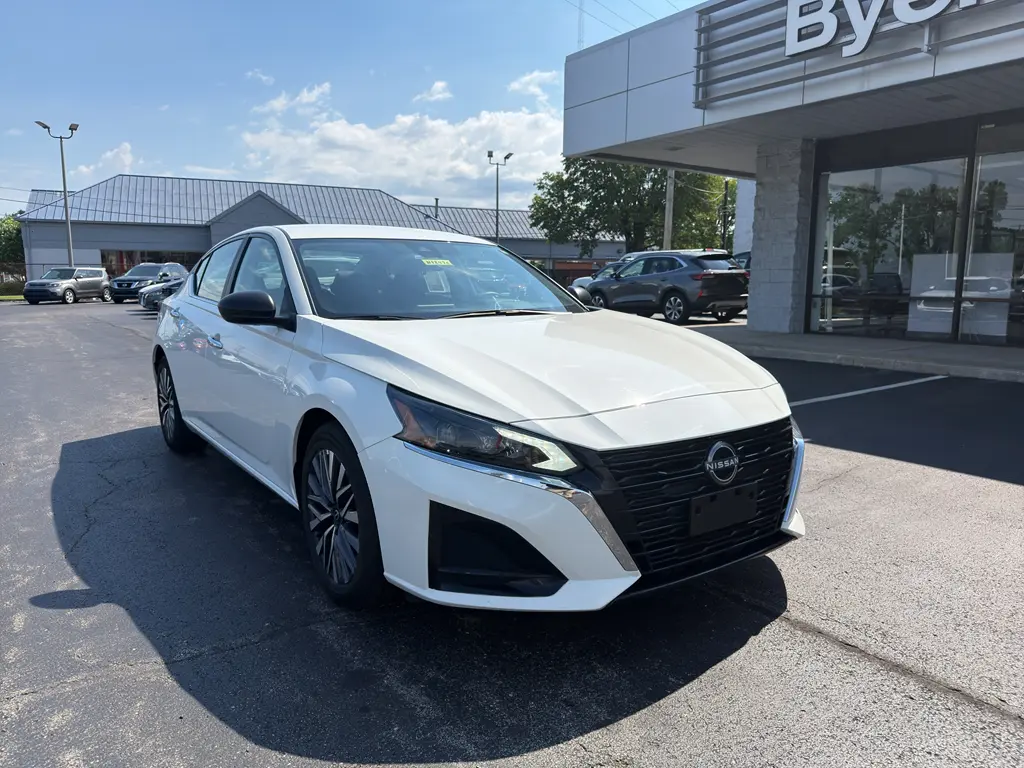 2025 Nissan Altima - $21,995