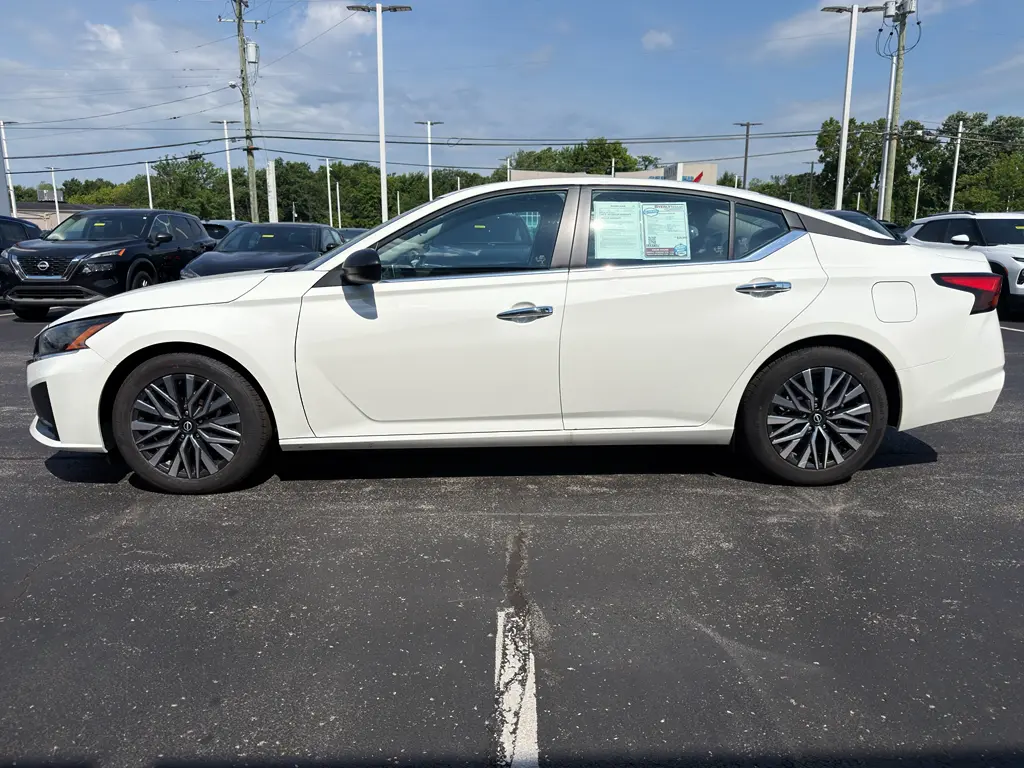 2025 Nissan Altima - $21,995
