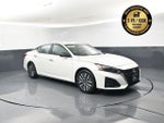 2025 Altima Thumbnail 1