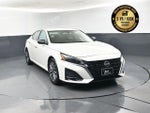 2025 Altima Thumbnail 4