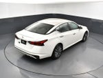 2025 Altima Thumbnail 14