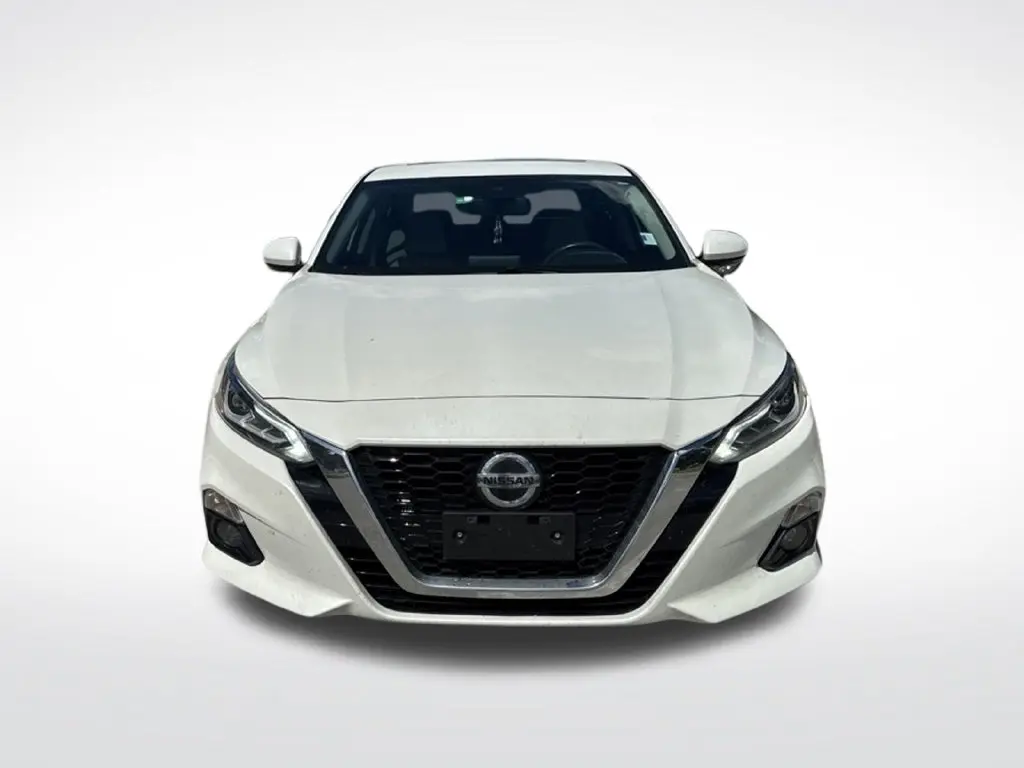 2019 Nissan Altima - $9,997