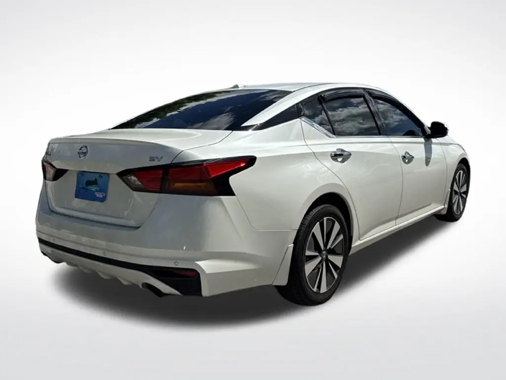 2019 Nissan Altima - $9,997