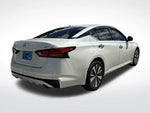 2019 Altima Thumbnail 11