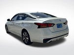 2019 Altima Thumbnail 12