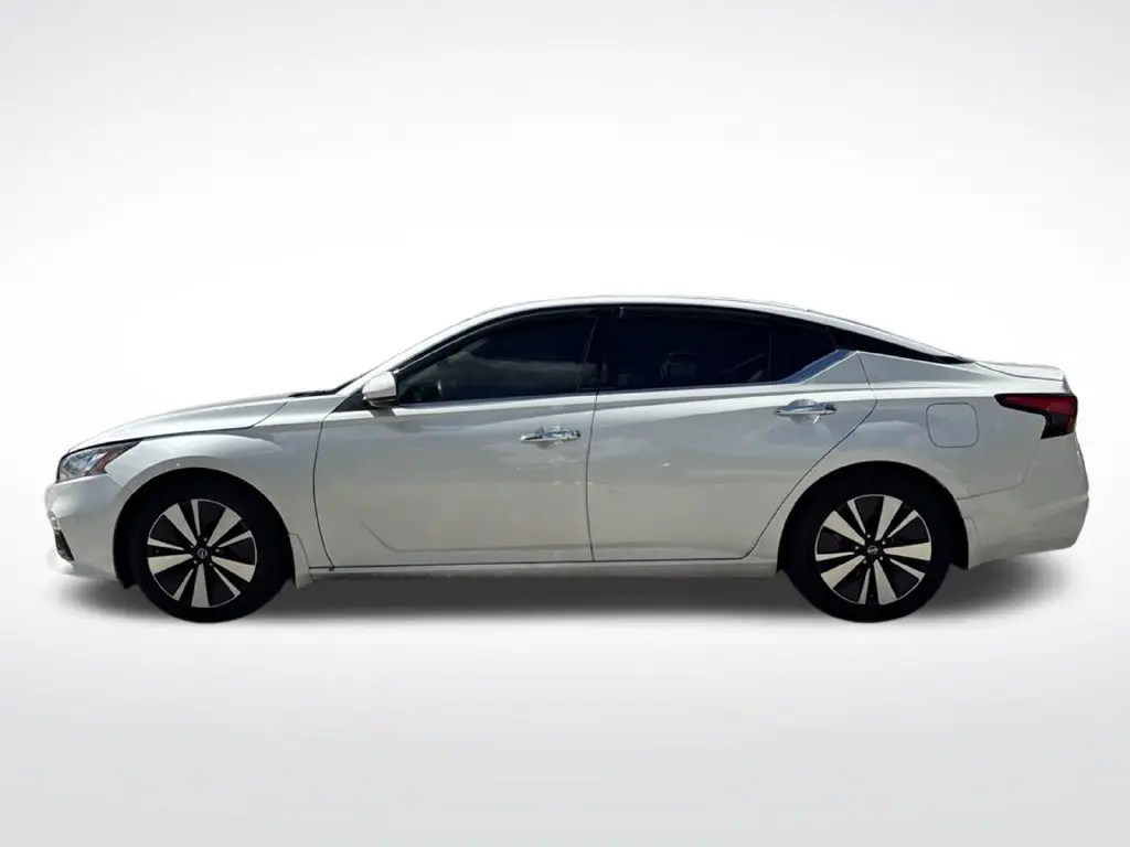 2019 Nissan Altima - $9,997