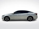 2019 Altima Thumbnail 14