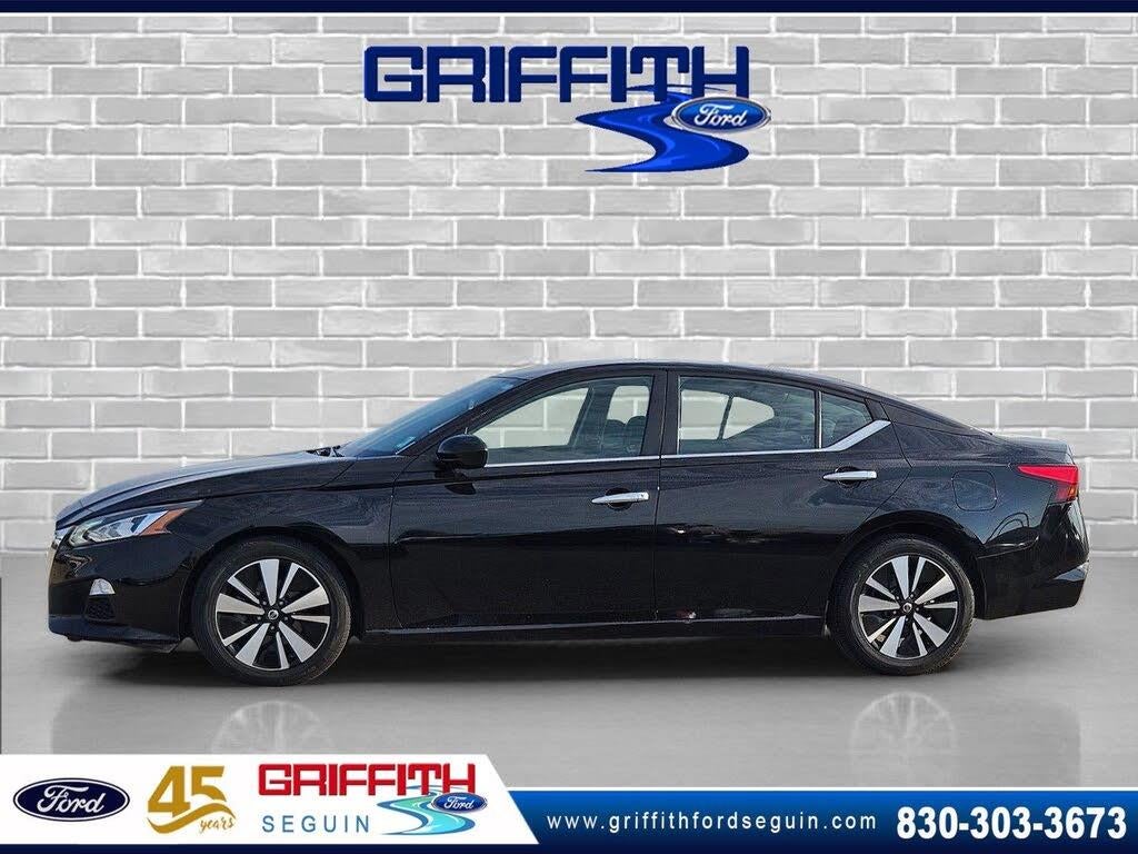 2022 Nissan Altima - $17,997