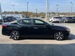 2022 Altima Thumbnail 4