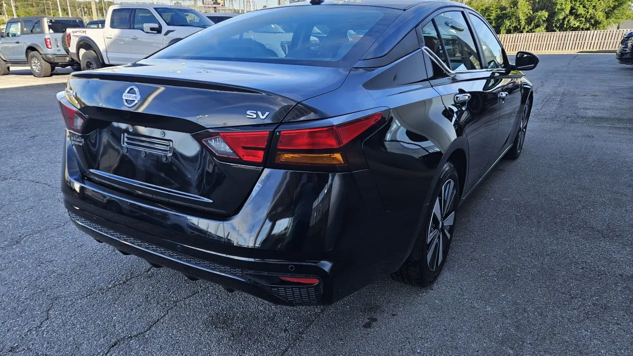 2022 Nissan Altima 2.5 SV
