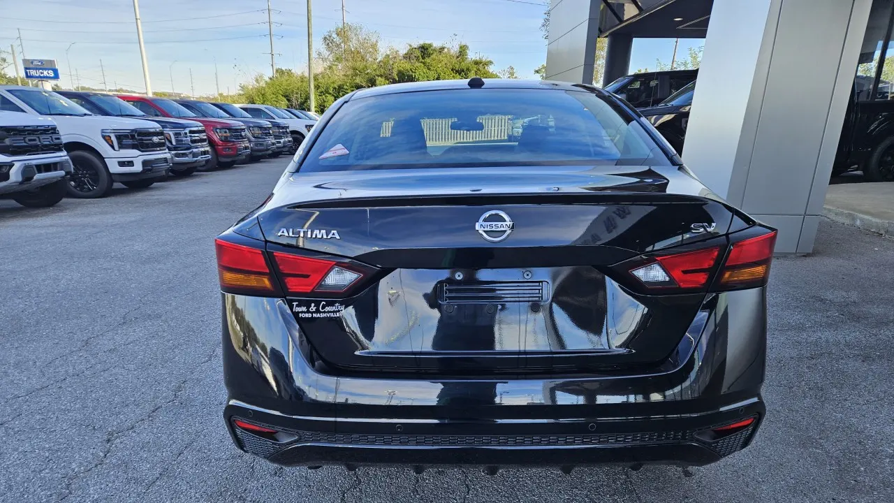 2022 Nissan Altima 2.5 SV