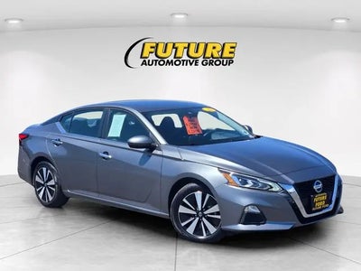 2022 Nissan Altima 2.5 SV 4DR Sedan