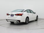 2023 Altima Thumbnail 8