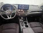 2023 Altima Thumbnail 9