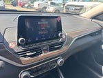 2023 Altima Thumbnail 15