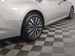 2023 Altima Thumbnail 8