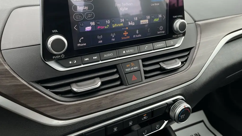 2023 Nissan Altima 2.5 SV