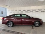 2024 Altima Thumbnail 21