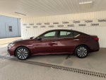 2024 Altima Thumbnail 24
